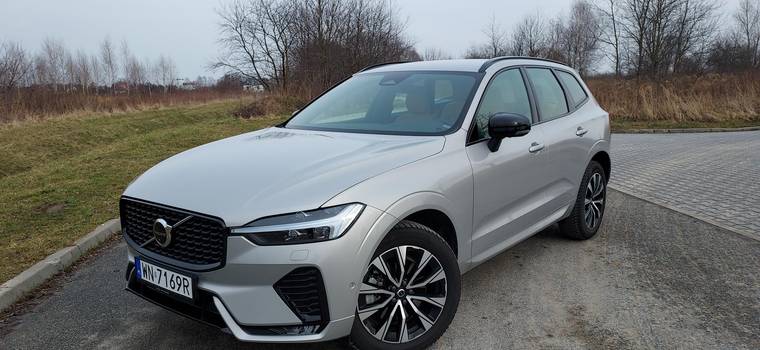 Jeździłem Volvo XC60 B4. Komu może spodobać się miękka hybryda?