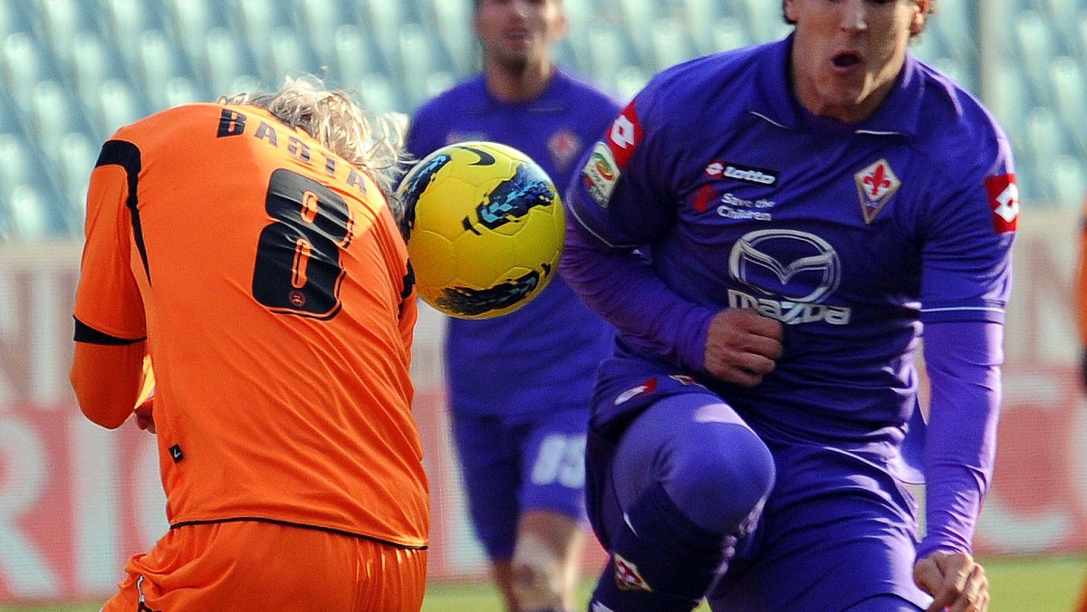 Zawodnik ACF Fiorentina Stevan Jovetić jest w obecnym sezonie jednym z najlepszych piłkarzy swojej drużyny. Nic dziwnego, że interesują się nim mocniejsze kluby. Jeden z nich przygotowuje ofertę za Czarnogórca i jest w stanie wyłożyć ogromne pieniądze za jego pozyskanie.