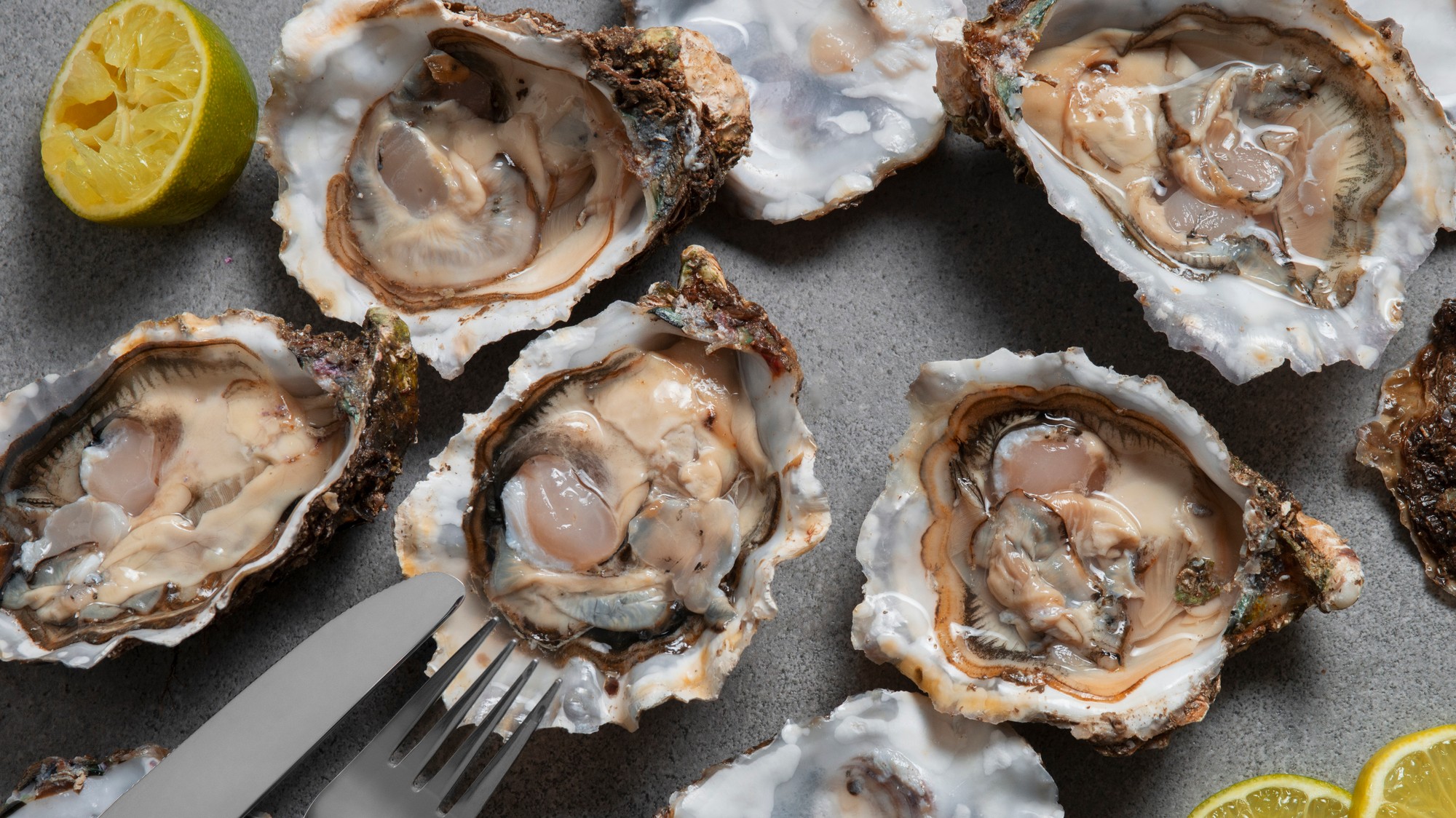 Naservírované ustrice.