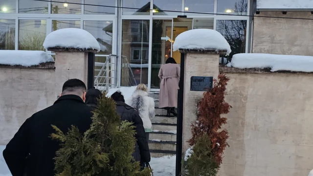 Zavirite na krštenje Miličine i Terzine ćerke: Za Barbaru roze baloni, mama se baš potrudila oko dekoracije (FOTO)