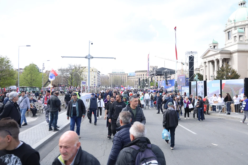 Skup Pokreta za narod i državu