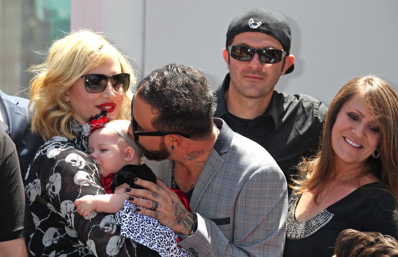 AJ McLean z rodziną