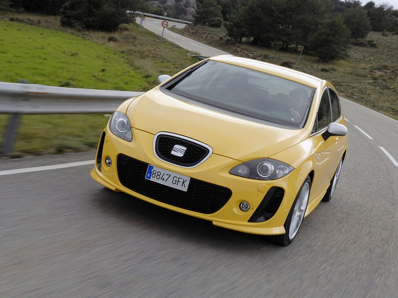 Seat Leon Linea R: kolejny usportowiony Leon