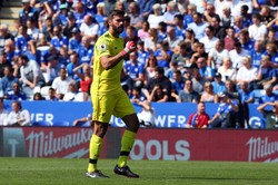 Alisson Becker prawie jak Loris Karius. Nowy bramkarz Liverpoolu popełnił fatalny błąd