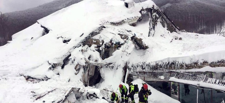 Hotel, zniszczony przez lawinę, w ogóle nie powinien powstać? Sprawa jego budowy toczyła się w sądzie