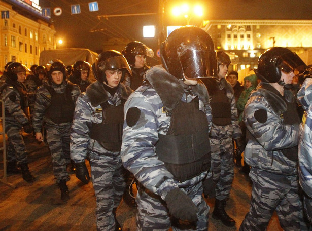 Tysiące żołnierzy na ulicach Moskwy. Nad miastem dziesiątki śmigłowców