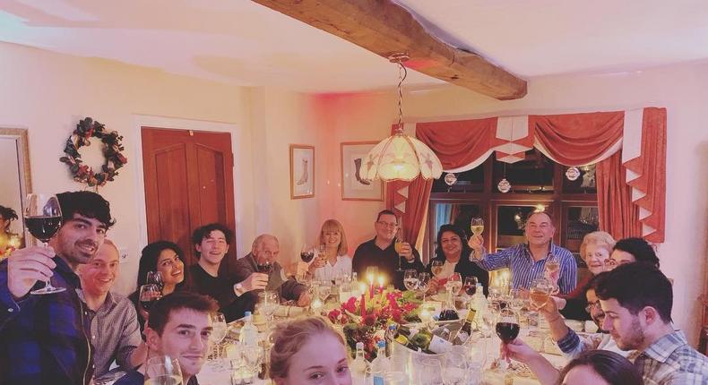 sopie turner christmas 2018 with the jonas and chopra families