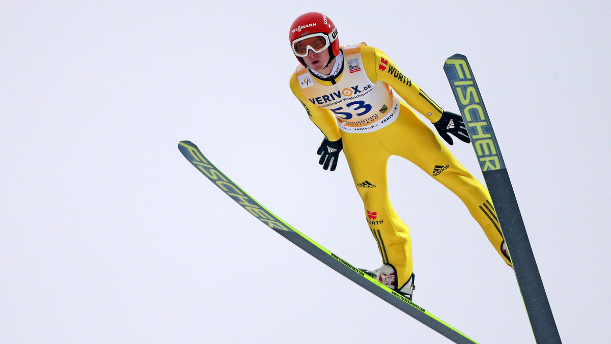 Niemiec Richard Freitag był najlepszy na drugim treningu przed kwalifikacjami do konkursu lotów narciarskich w Oberstdorfie. Polacy skakali słabo, najlepszy z nich Aleksander Zniszczoł był 33.