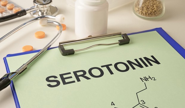 Serotonin je neurotransmiter koji pomaže u stabilizaciji raspoloženja