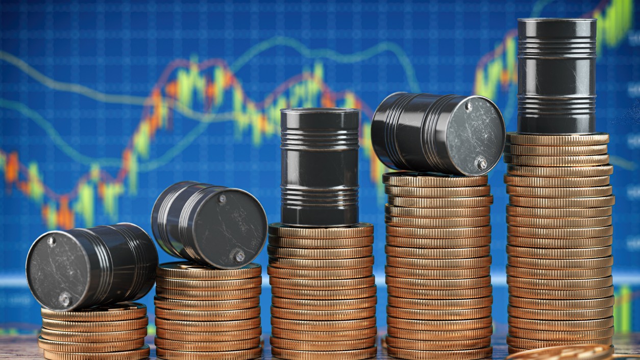 Ceny ropy sa v pondelok ráno vyšplhali nad sto dolárov za barel. (ilustračné foto).