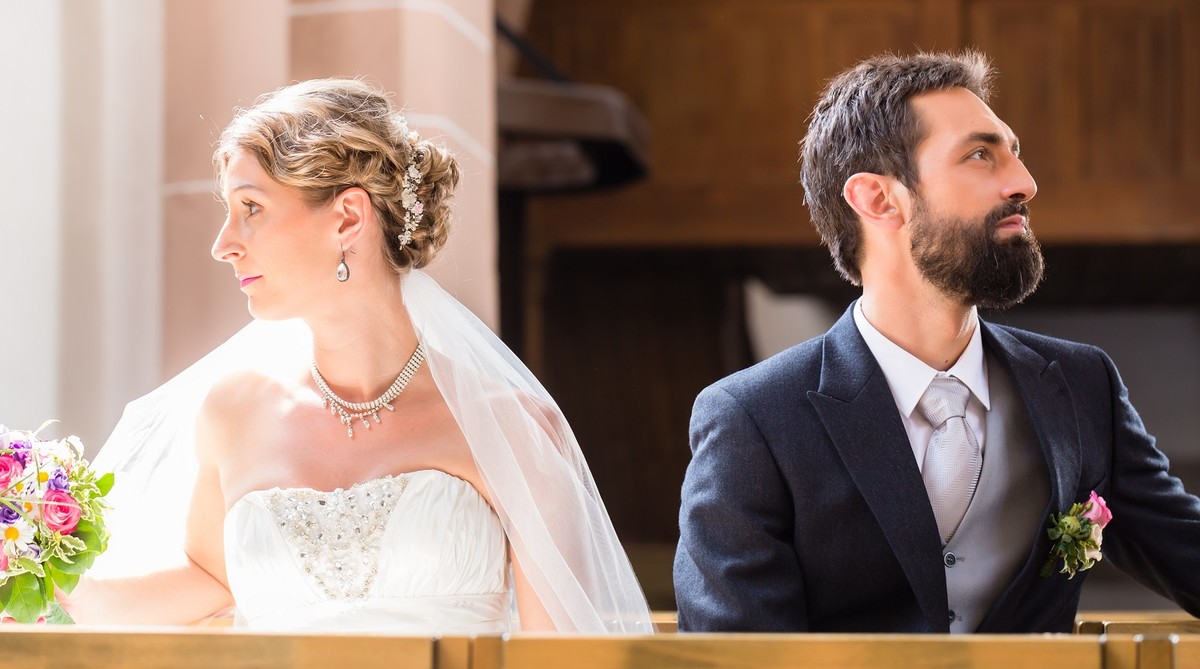 państwo młodzi panna młoda para pan młody małżeństwo ślub kościelny konflikt seperacja rozwód unieważnienie