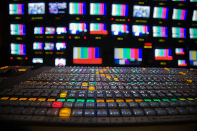 EmiTel szuka możliwości nacisku, ponieważ nie zarabia na kanałach zarezerwowanych dla TVP (komercyjni nadawcy płacą rocznie po ok. 7 mln zł)