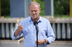 Antypolski incydent na Stadionie Narodowym. Donald Tusk wskazał winnych