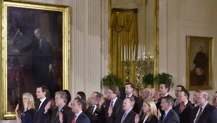 Donald Trump w Białym Domu oczami Peculiarium