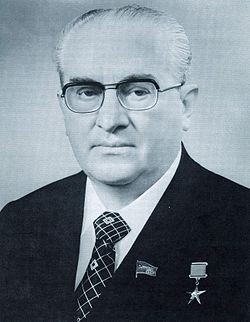 Jurij Andropow był sekretarzem generalnym KPZR od 1982 do 1984 roku