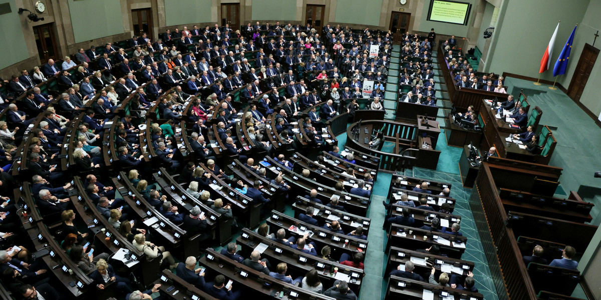 Sejm wybrał w piątek rano skład komisji śledczej do spraw Pegasusa.