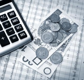 Chcesz ulokować swoje pieniądze w SKOK-u? Pamiętaj, że to nie jest bank