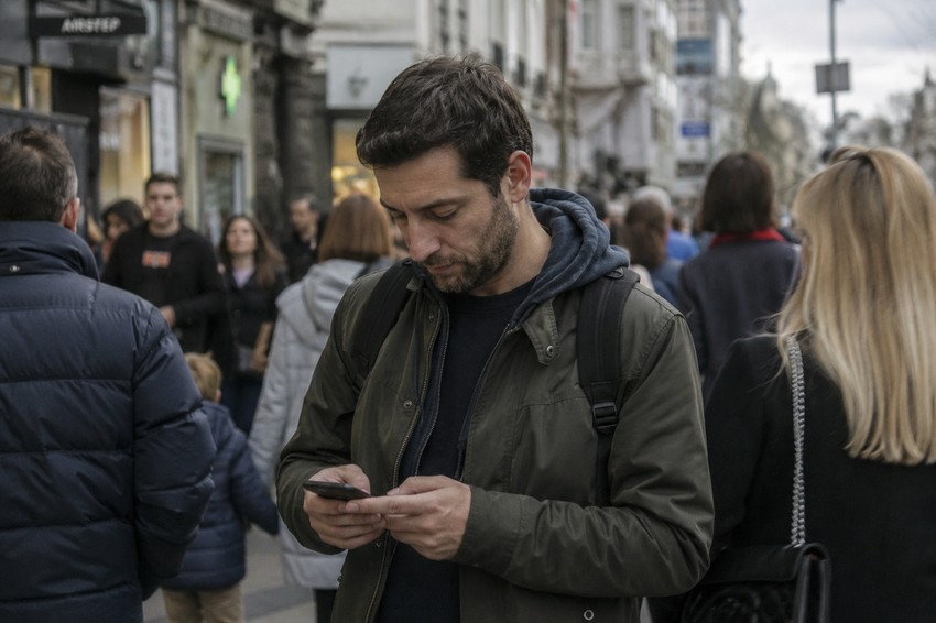Telefon, SMS poruke - ilustracija