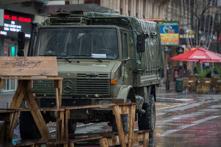 Wojskowe ciężarówki