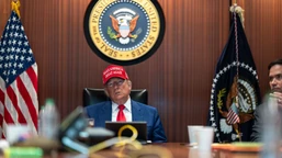 trump zdecydował o ataku na iran w środę. słowa o dyplomacji "zasłoną