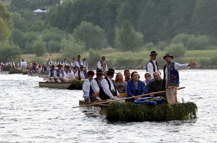Ewa Kopacz na spływie Dunajcem