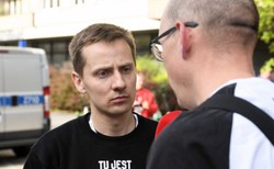 Umorzenie śledztwa ws. kazań byłego księdza Międlara. Prokuratura: Decyzja była prawidłowa