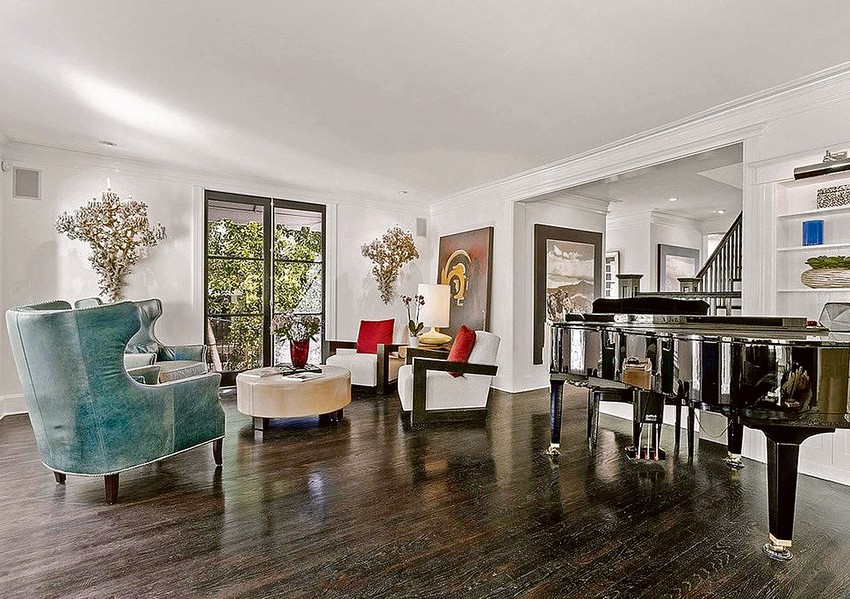 Nina Seničar, kuća