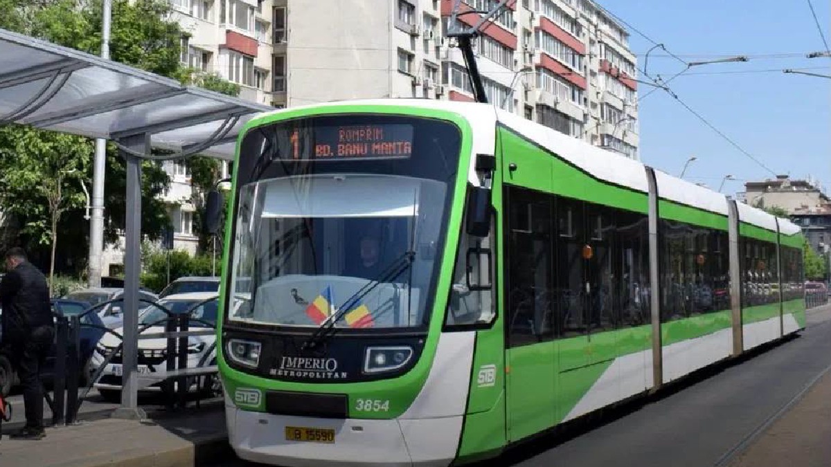 87 de milioane de euro pentru transportul public din București: Ce vehicule noi cumpără STB