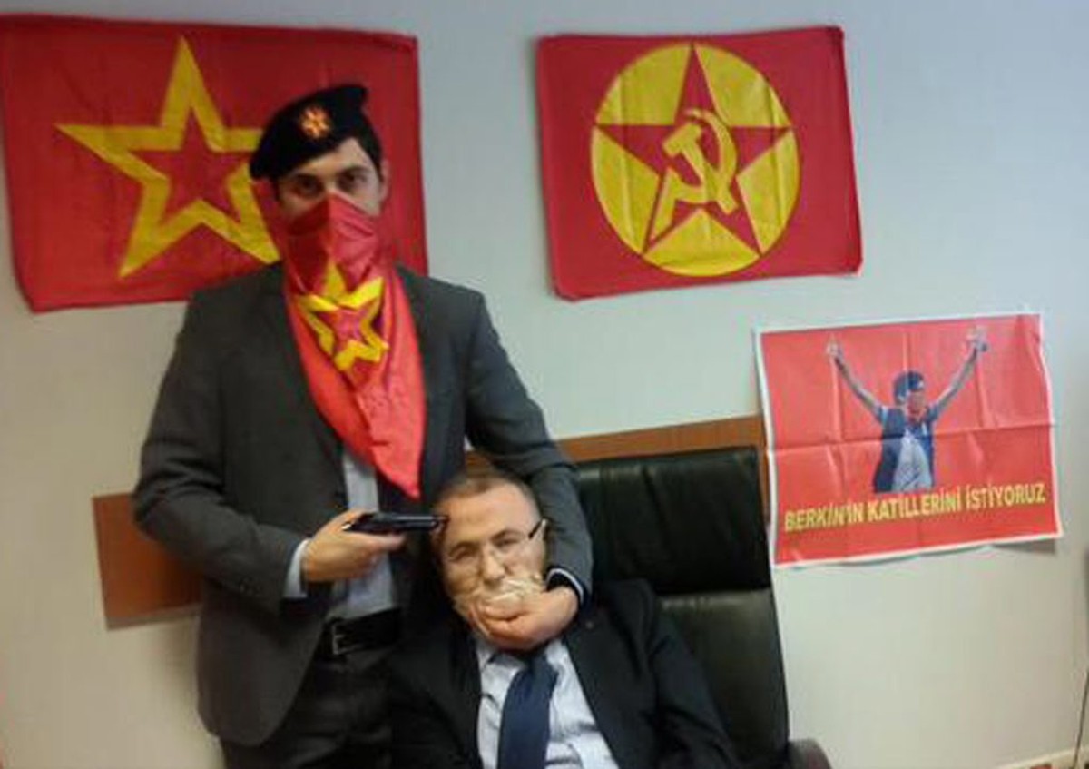 Turecki prokurator zakładnikiem lewicowej bojówki