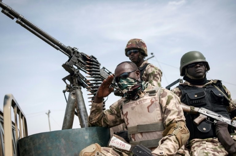 Nigerian soldiers fighting Boko Haram terrorists in northeast (Guardian) 