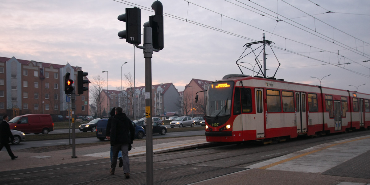 przejście przez tory tramwajowe