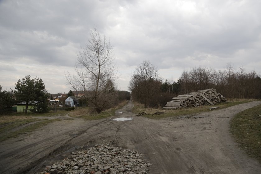 Boczna droga pomiędzy Gogolinem a Krapkowicami