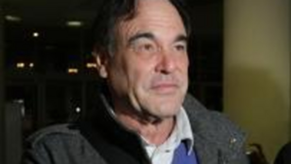 Oliver Stone rozpoczął prace nad historycznym serialem "Secret History of America". Wbrew tytułowi produkcja nie będzie dotyczyć tylko Stanów Zjednoczonych.