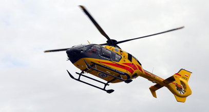 Wymieniał żarówkę, gdy nagle poraził go prąd. Helikopter zabrał go do szpitala