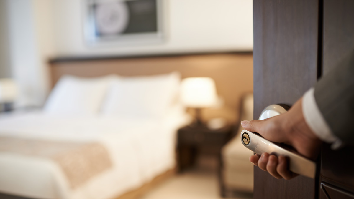 Hotele tylko dla dorosłych? Trzecia fala koronawirusa i nowe obostrzenia 