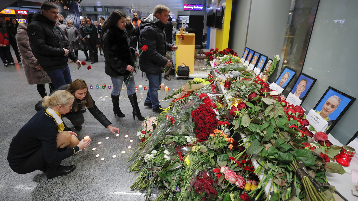 W związku z katastrofą Boeinga 737 ukraińskich linii lotniczych UIA w pobliżu Teheranu, w której zginęło 176 osób, prezydent Ukrainy Wołodymyr Zełenski ogłosił czwartek dniem żałoby narodowej.