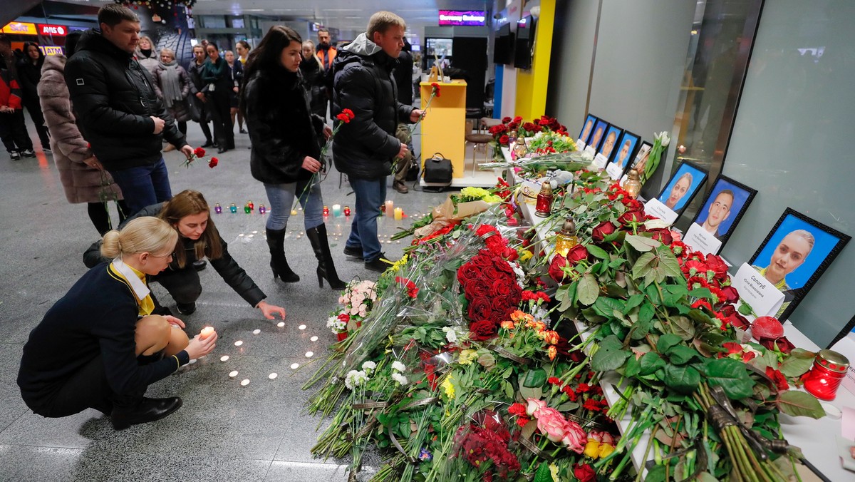 W związku z katastrofą Boeinga 737 ukraińskich linii lotniczych UIA w pobliżu Teheranu, w której zginęło 176 osób, prezydent Ukrainy Wołodymyr Zełenski ogłosił czwartek dniem żałoby narodowej.