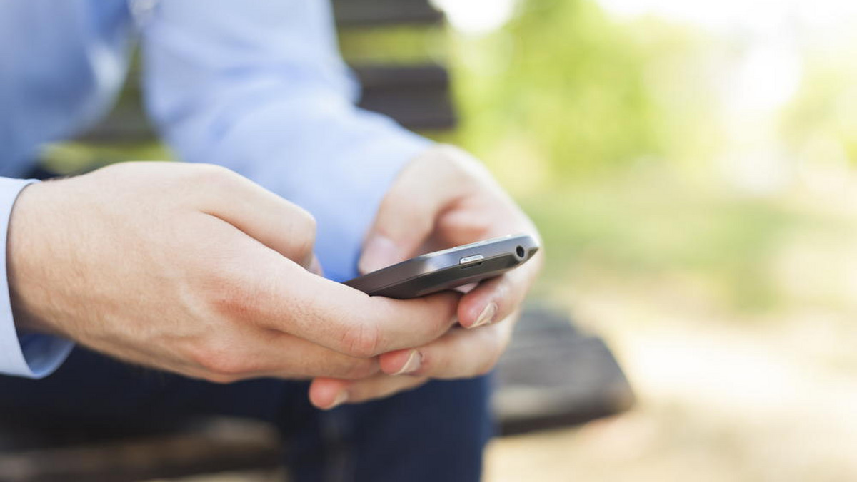 Nie tylko bank odpowiada za bezpieczeństwo mobilnych transakcji. Wiele zależy również od działań samego użytkownika - przypomina "Puls Biznesu".