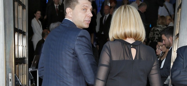Piękni, zakochani, ale nie do końca wystylizowani... Petru i Schmidt po raz pierwszy oficjalnie razem. FOTO