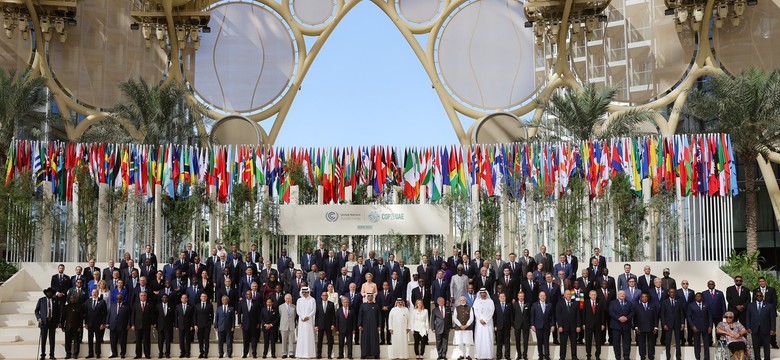 Zgrzyt na szczycie COP28 w Dubaju. Łukaszenka pozował do zdjęcia "rodzinnego", ale...