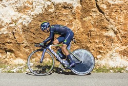 Nairo Quintana przeszedł operację obydwu stawów kolanowych