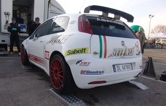 Rajd Barbórka 2009: Luca Rossetti i Abarth Grande Punto S2000 już w Warszawie