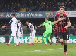 Liga włoska: Krzysztof Piątek zapewnił AC Milan trzy punkty [WIDEO]