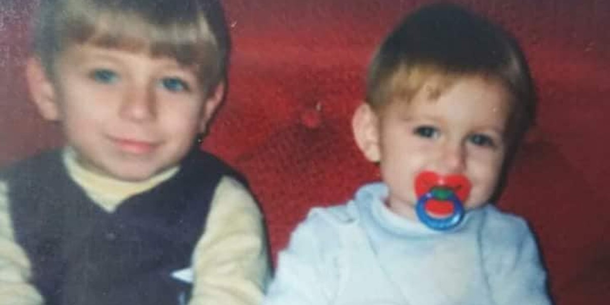 Dwa Lata Temu Ania Jej Siostra Bliźniaczka Siostra poszukuje braci oddanych do adopcji lata temu - Wiadomości