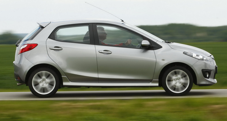 Mazda 2 II (2007-15) - od 14 500 zł 