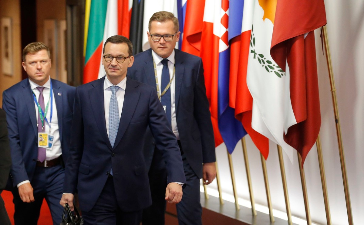 Jeszcze niedawno Berlin zapewniał, że chce, aby Trójkąt Weimarski został ożywiony. Jednak te deklaracje odbiegają od rzeczywistości, bo w sprawach naprawdę istotnych politycy niemieccy spotykają się z francuskimi i dość apodyktycznie ogłaszają swoje propozycje – przekonuje wiceszef Parlamentu Europejskiego Zdzisław Krasnodębski (PiS)