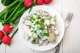 NAJLEPŠA USKRŠNJA SALATA koja savršeno ide uz PEČENJE: Kremasta je i puna vitamina, a pravi se za tili čas