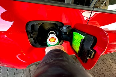 Masz auto na benzynę 95? Od 19 stycznia zwrot akcji [TABELA]