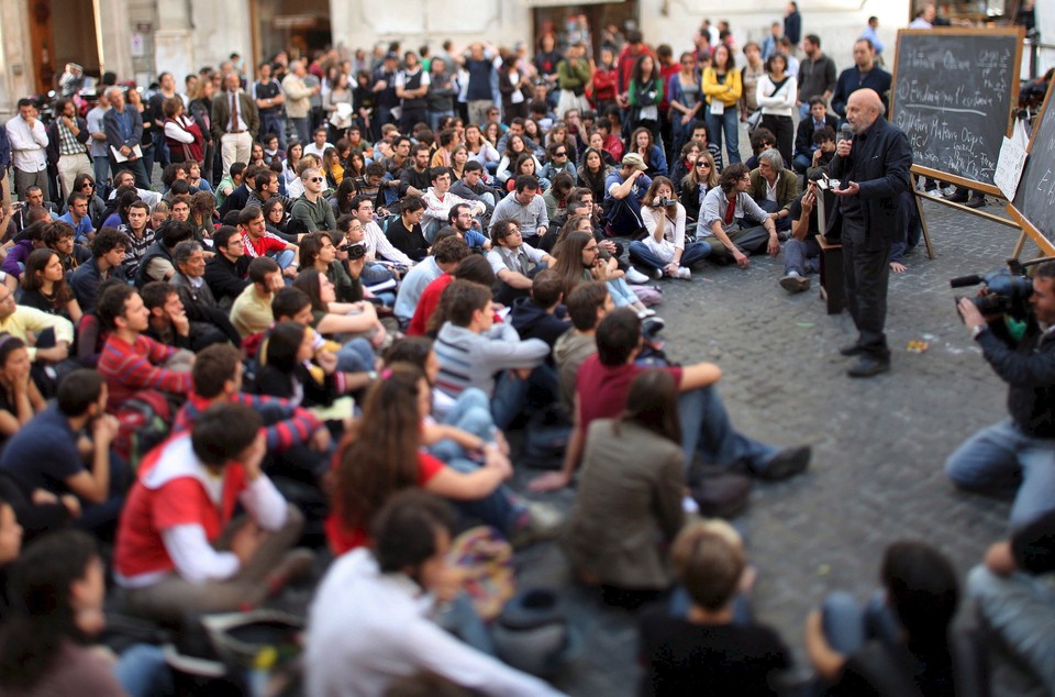 WŁOCHY REFORMA SZKOLNICTWA STUDENCI PROTEST