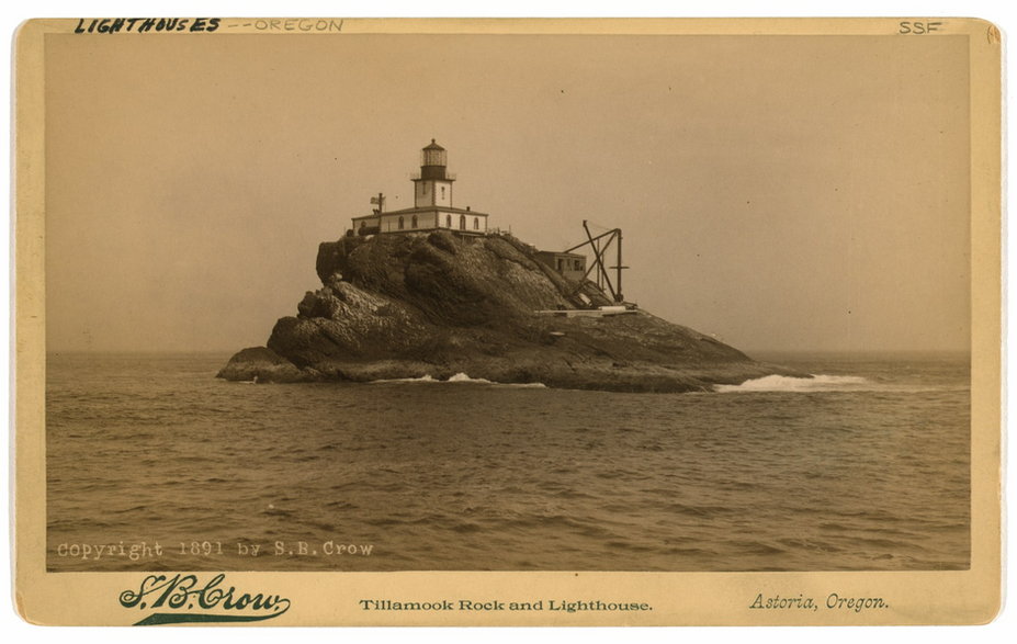 Latarnia Tillamook Rock Light, Foto: S. B. Crow, Wikimedia